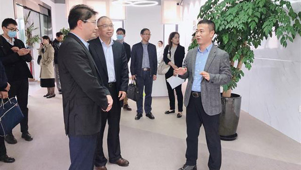 科技部和教育部领导一行莅临姆爱调研指导